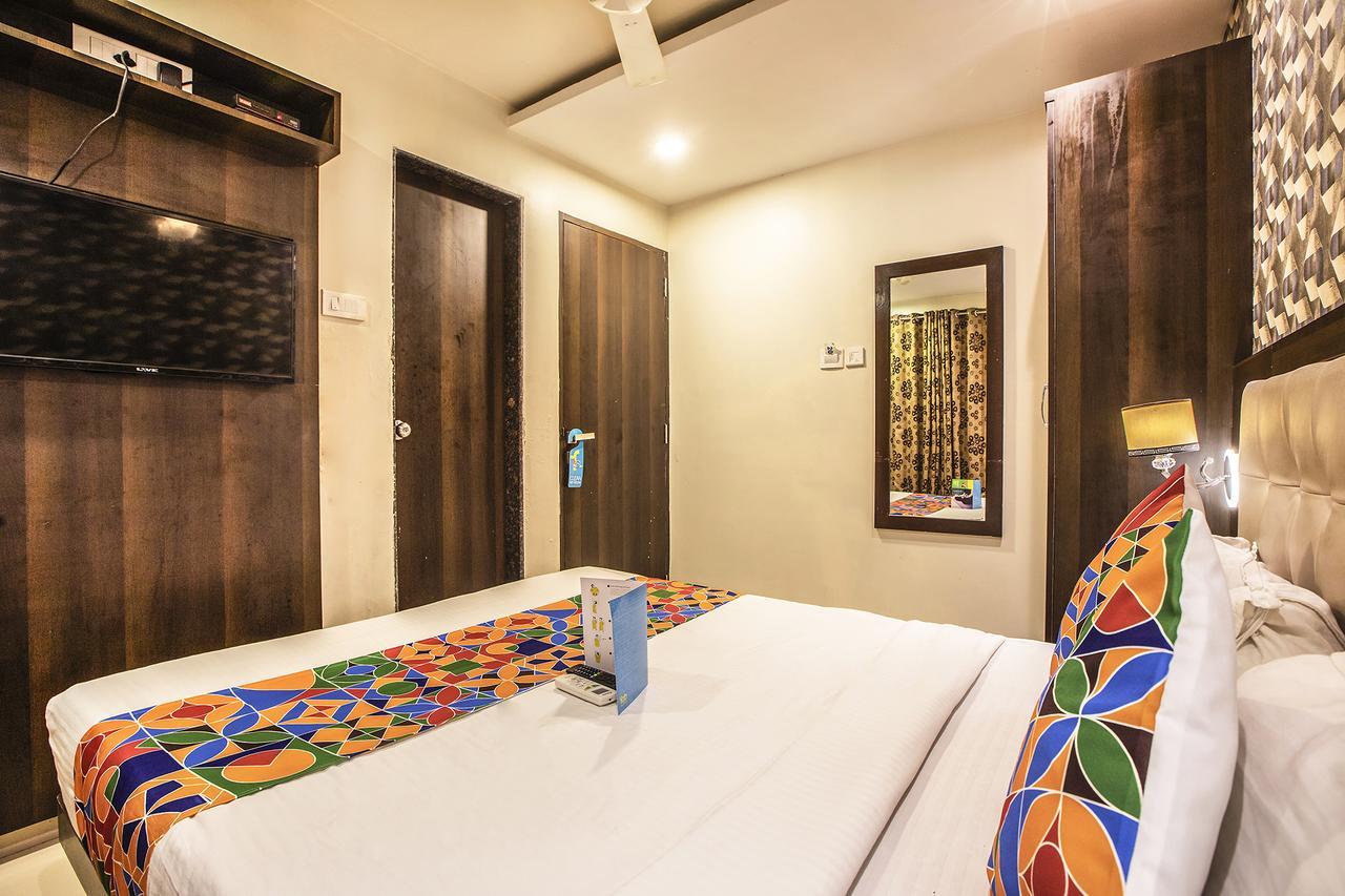 מומביי Hygienic Hotel Liberty Plaza מראה חיצוני תמונה