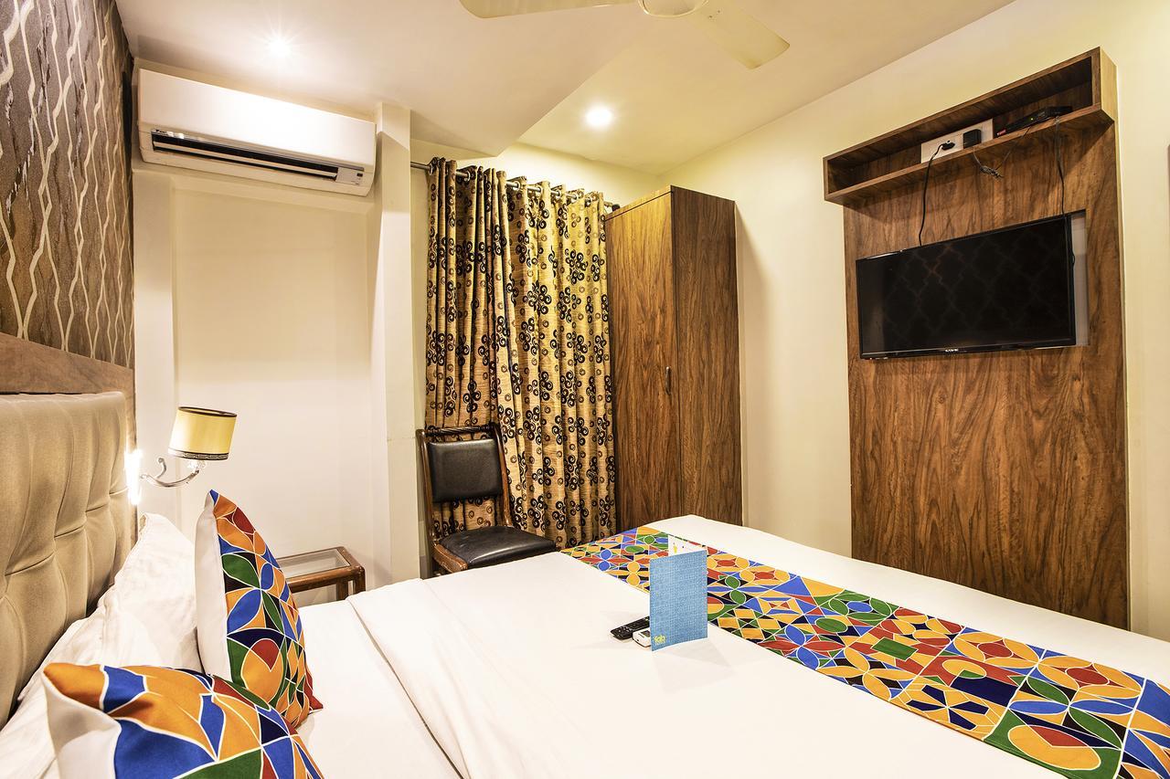 מומביי Hygienic Hotel Liberty Plaza מראה חיצוני תמונה