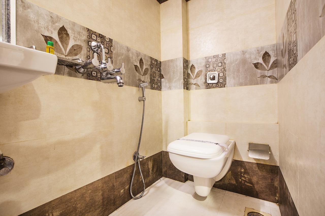 מומביי Hygienic Hotel Liberty Plaza מראה חיצוני תמונה