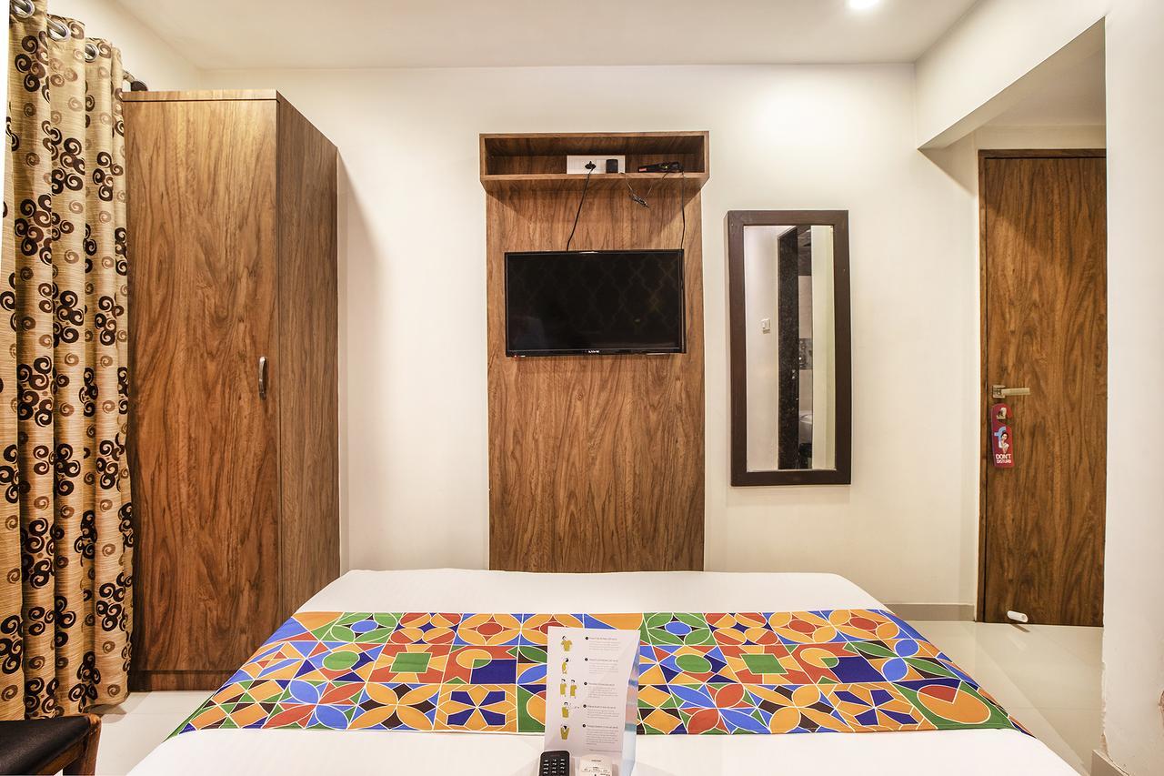 מומביי Hygienic Hotel Liberty Plaza מראה חיצוני תמונה