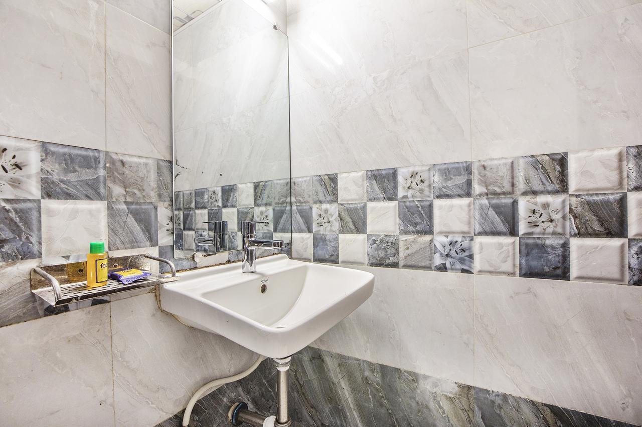 מומביי Hygienic Hotel Liberty Plaza מראה חיצוני תמונה