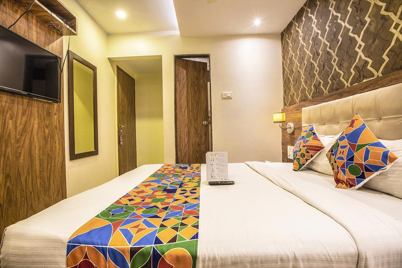 מומביי Hygienic Hotel Liberty Plaza מראה חיצוני תמונה